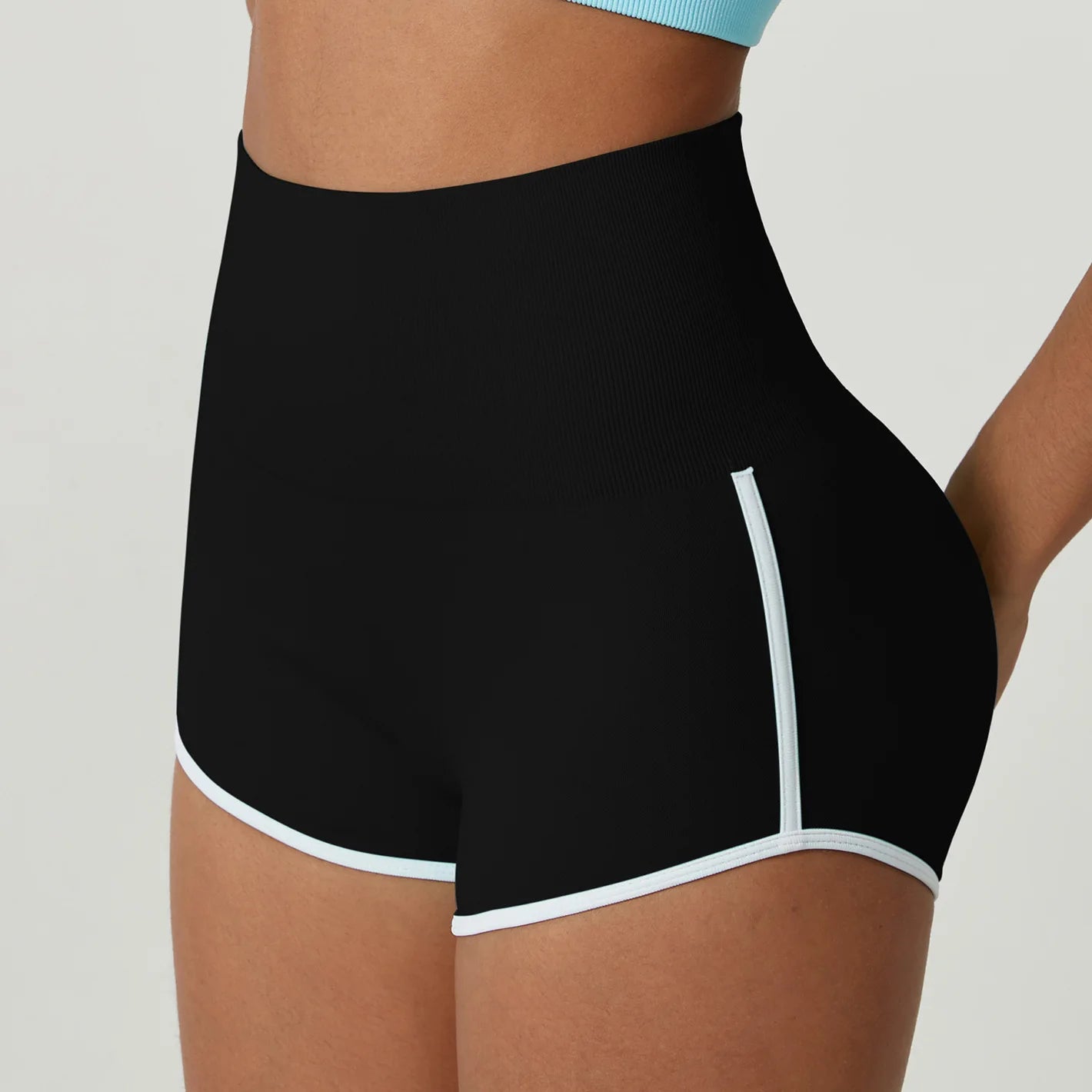 LineFlex Seamless Scrunch Shorts
